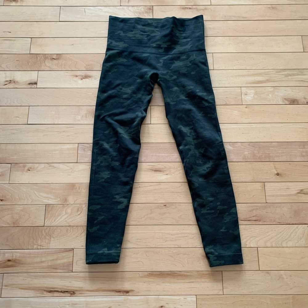 Spanx Look at me Now seamless leggings